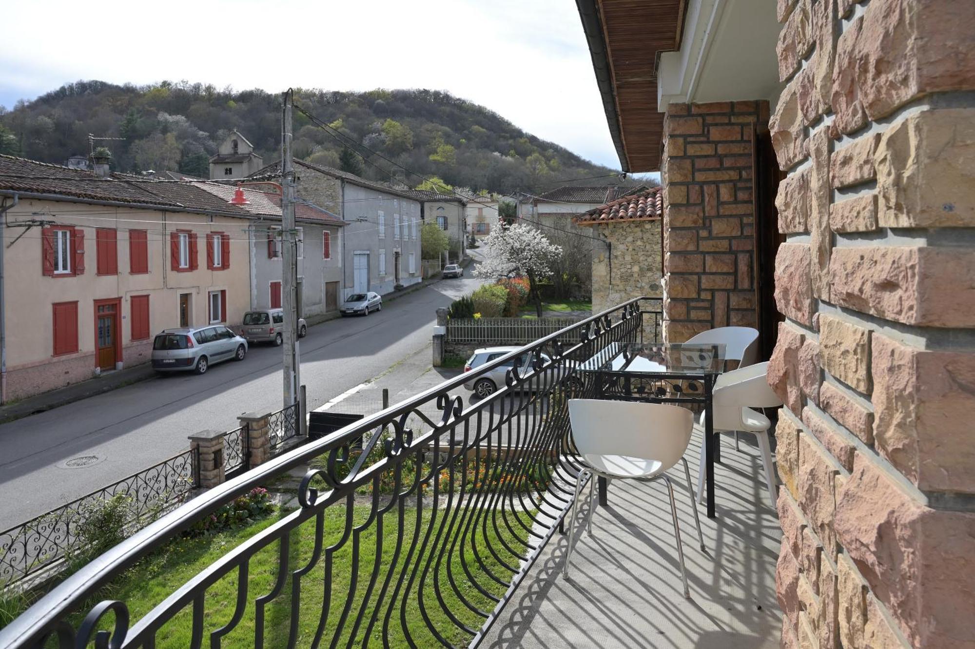 La Maison Du Village Encausse-les-Thermes Экстерьер фото